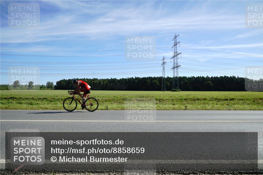 07.09.2025 - 19. Norderstedt Triathlon Michael Burmester http://msf.ph/oto/8858659 07.09.2025 11:31:35 Radfahren 1186 meine-sportfotos.de