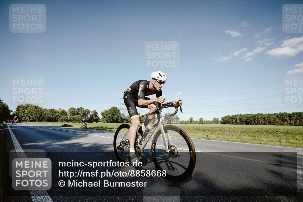 07.09.2025 - 19. Norderstedt Triathlon Michael Burmester http://msf.ph/oto/8858668 07.09.2025 15:41:34 Radfahren 538, 931, 1545 meine-sportfotos.de