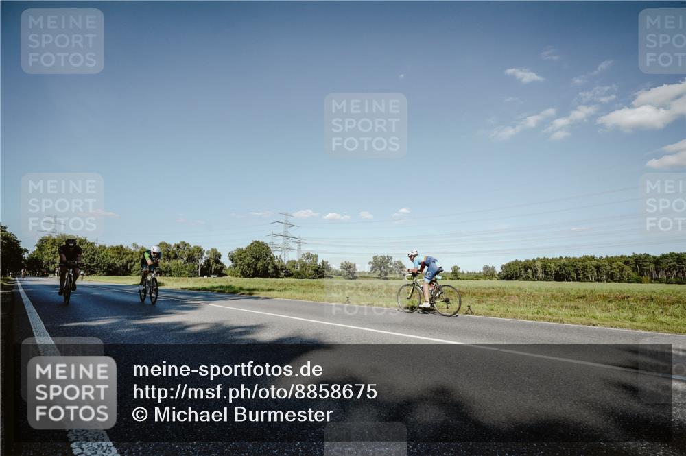 07.09.2025 - 19. Norderstedt Triathlon Michael Burmester http://msf.ph/oto/8858675 07.09.2025 15:41:38 Radfahren 528, 1409, 1545 meine-sportfotos.de