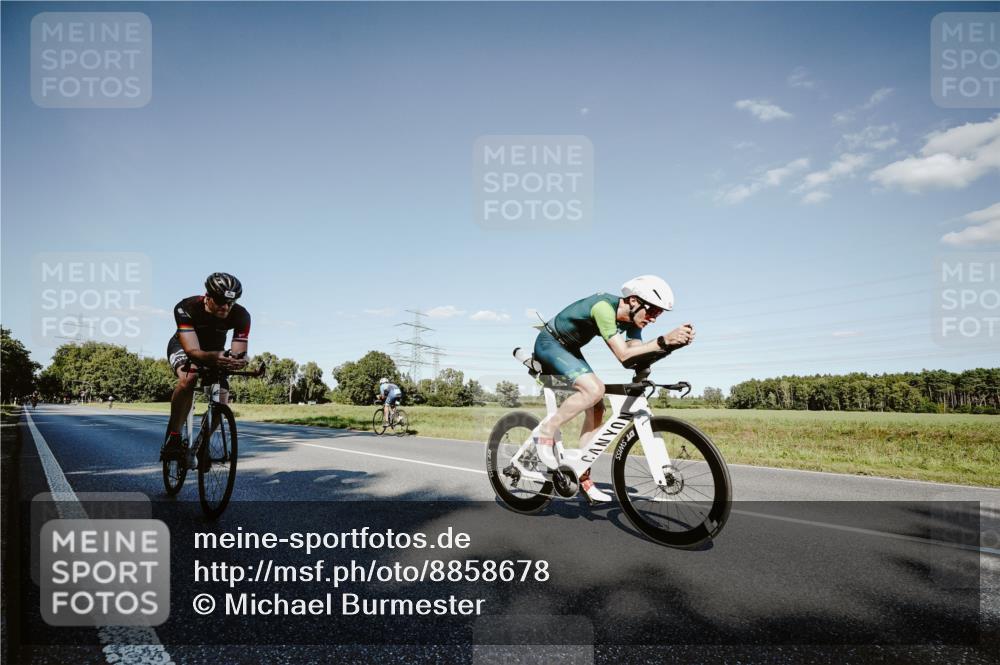 07.09.2025 - 19. Norderstedt Triathlon Michael Burmester http://msf.ph/oto/8858678 07.09.2025 15:41:39 Radfahren 528, 1409, 1545 meine-sportfotos.de