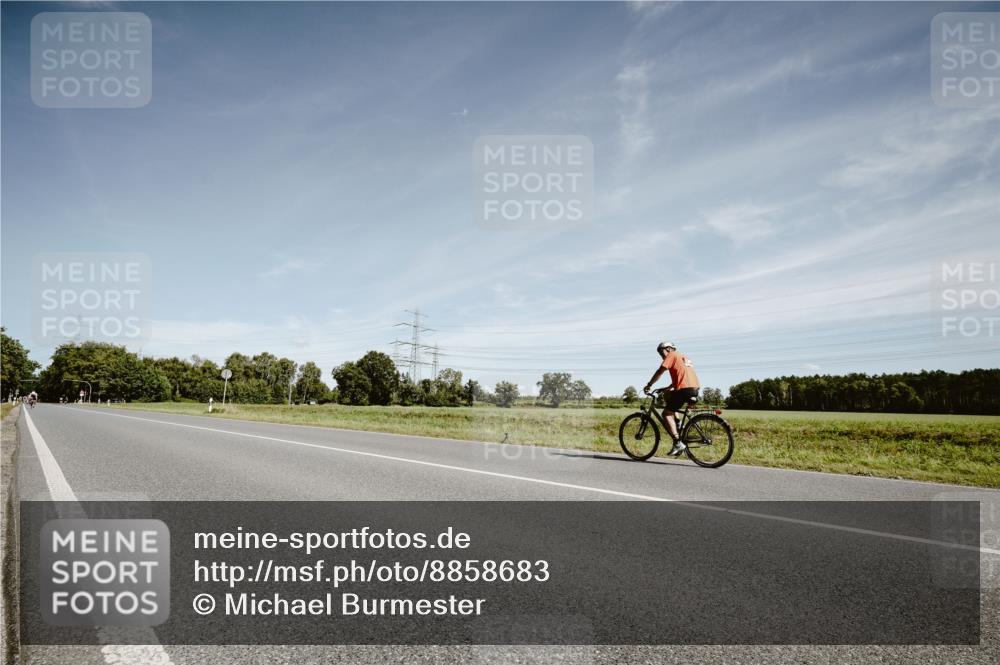 07.09.2025 - 19. Norderstedt Triathlon Michael Burmester http://msf.ph/oto/8858683 07.09.2025 12:34:58 Radfahren  meine-sportfotos.de