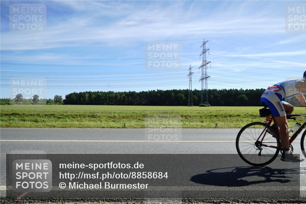 07.09.2025 - 19. Norderstedt Triathlon Michael Burmester http://msf.ph/oto/8858684 07.09.2025 11:31:51 Radfahren 1177, 1348 meine-sportfotos.de