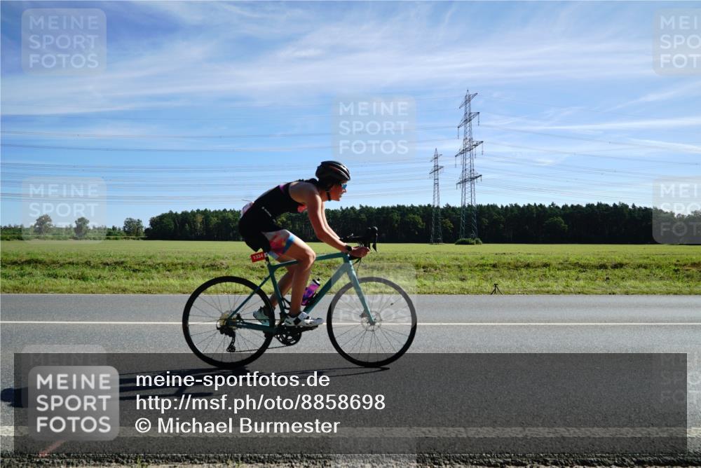 07.09.2025 - 19. Norderstedt Triathlon Michael Burmester http://msf.ph/oto/8858698 07.09.2025 11:32:06 Radfahren 281, 1334 meine-sportfotos.de