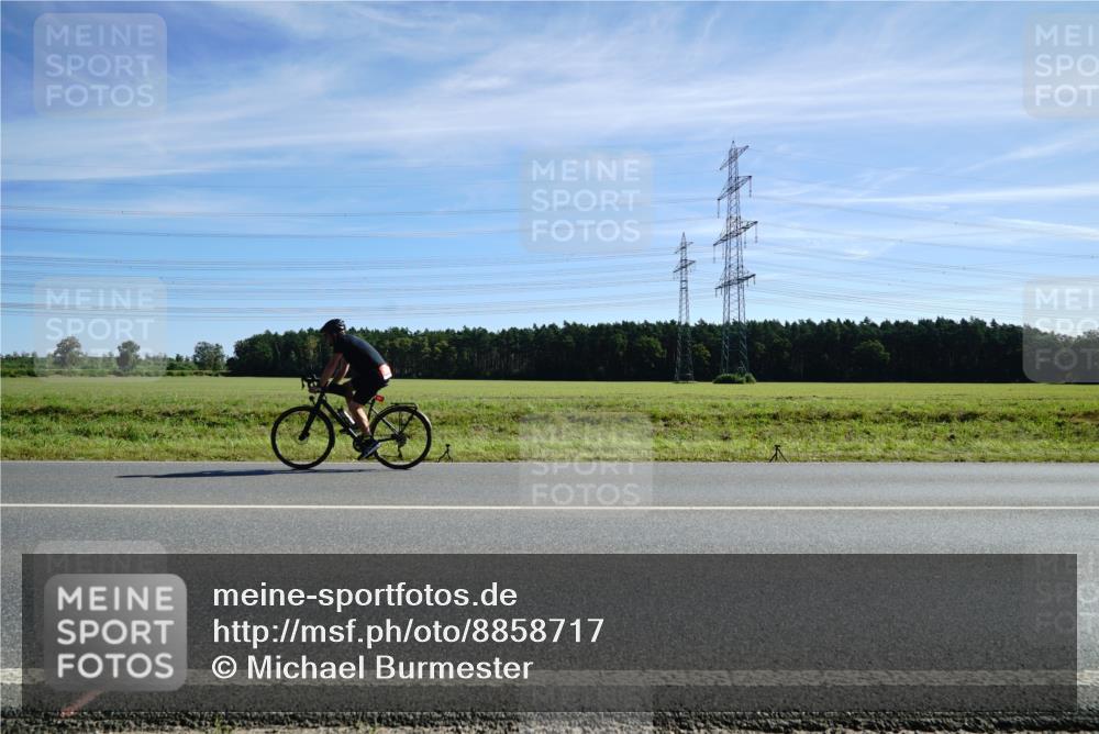 07.09.2025 - 19. Norderstedt Triathlon Michael Burmester http://msf.ph/oto/8858717 07.09.2025 11:32:13 Radfahren  meine-sportfotos.de