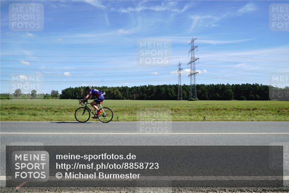 07.09.2025 - 19. Norderstedt Triathlon Michael Burmester http://msf.ph/oto/8858723 07.09.2025 13:15:50 Radfahren  meine-sportfotos.de