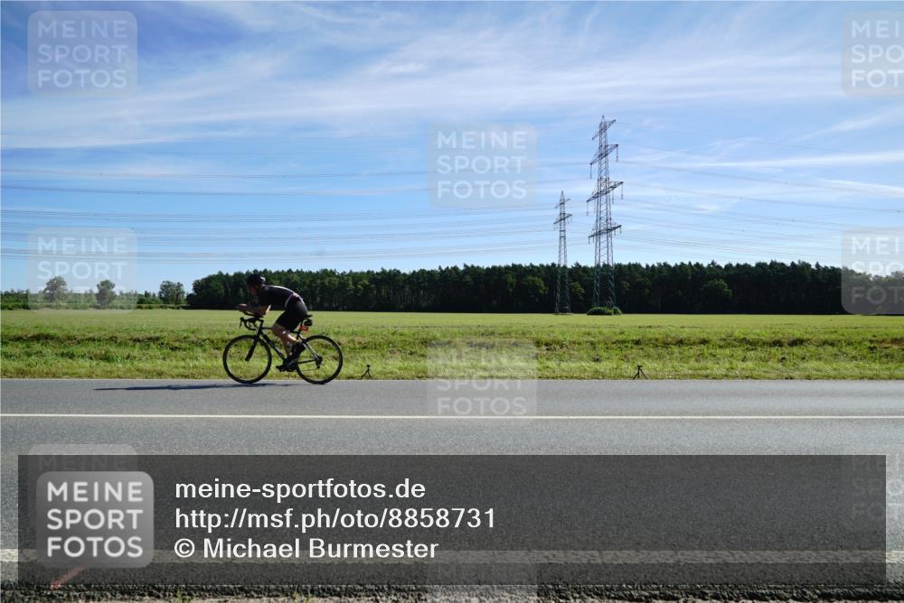 07.09.2025 - 19. Norderstedt Triathlon Michael Burmester http://msf.ph/oto/8858731 07.09.2025 11:32:20 Radfahren 186 meine-sportfotos.de