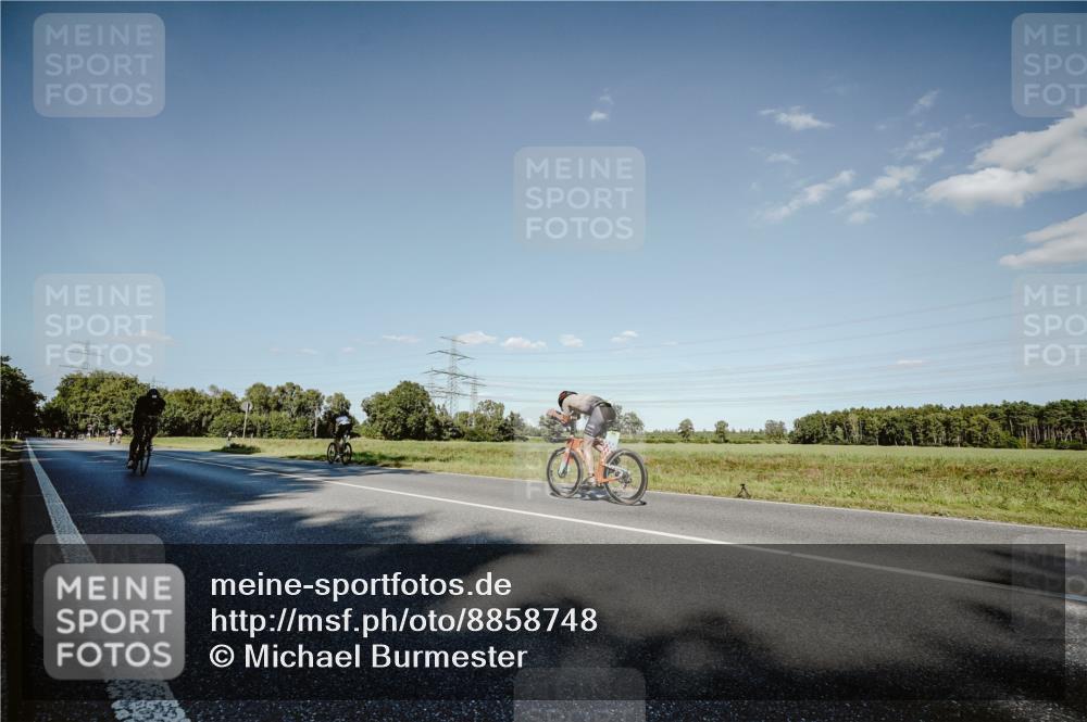 07.09.2025 - 19. Norderstedt Triathlon Michael Burmester http://msf.ph/oto/8858748 07.09.2025 15:42:01 Radfahren 540, 951, 1547 meine-sportfotos.de