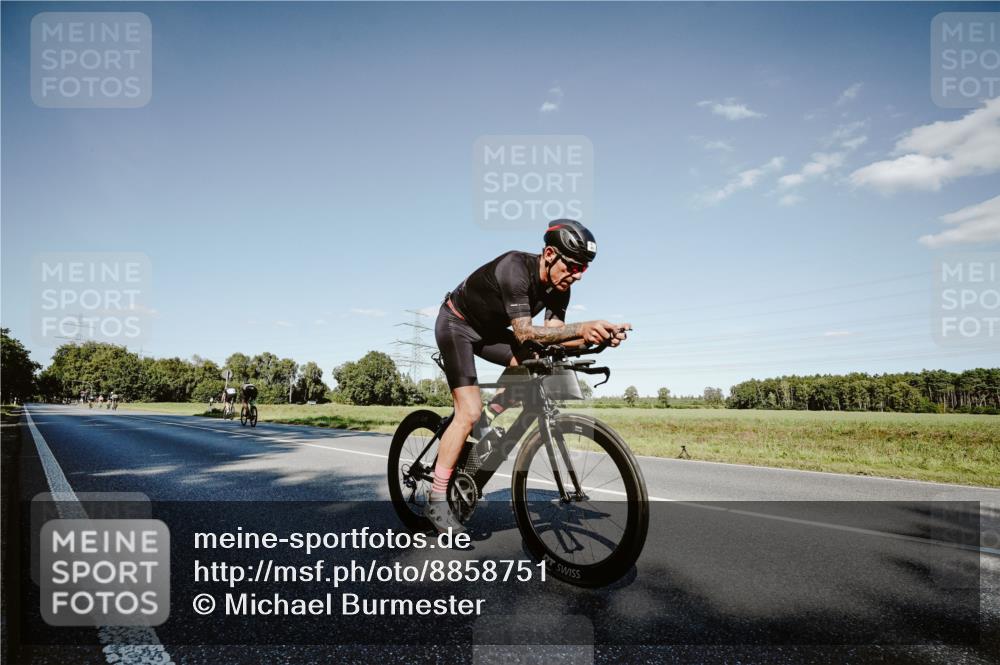07.09.2025 - 19. Norderstedt Triathlon Michael Burmester http://msf.ph/oto/8858751 07.09.2025 15:42:02 Radfahren 540, 951 meine-sportfotos.de