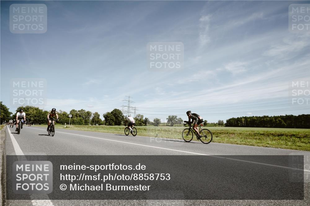 07.09.2025 - 19. Norderstedt Triathlon Michael Burmester http://msf.ph/oto/8858753 07.09.2025 12:35:34 Radfahren 189, 1297 meine-sportfotos.de