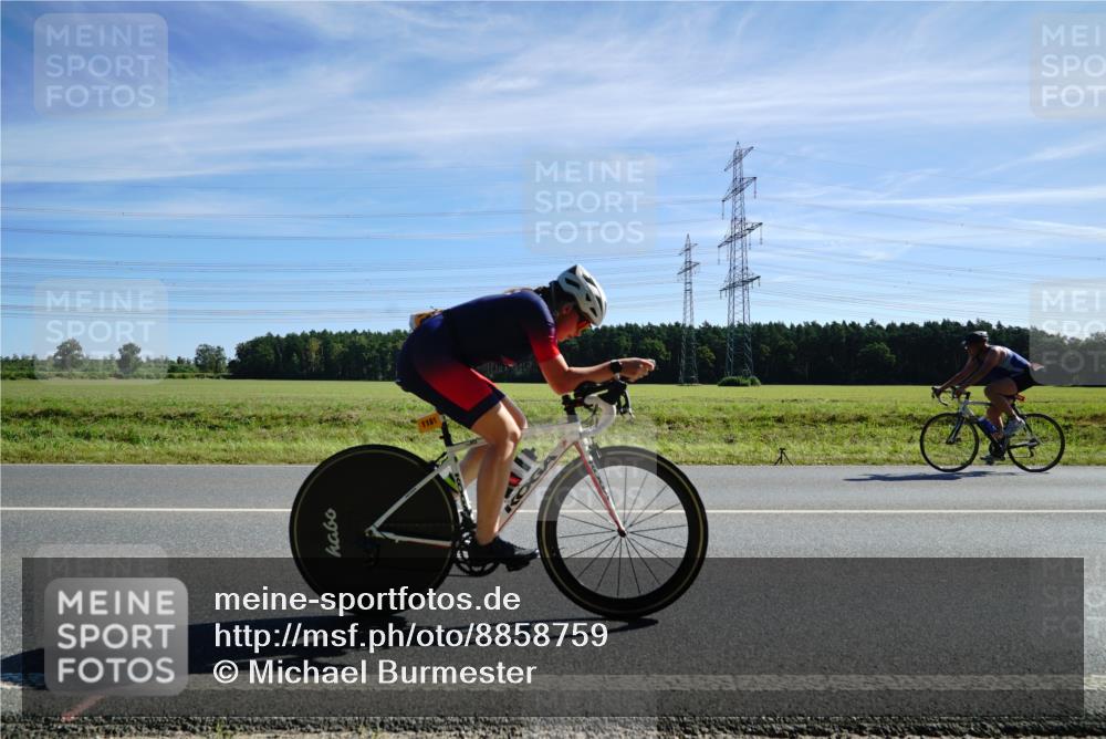 07.09.2025 - 19. Norderstedt Triathlon Michael Burmester http://msf.ph/oto/8858759 07.09.2025 11:32:42 Radfahren 774, 834, 1181 meine-sportfotos.de