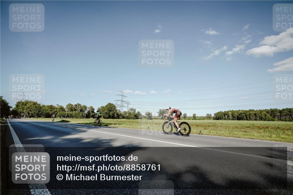 07.09.2025 - 19. Norderstedt Triathlon Michael Burmester http://msf.ph/oto/8858761 07.09.2025 15:42:10 Radfahren  meine-sportfotos.de
