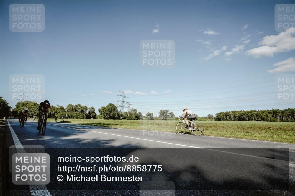 07.09.2025 - 19. Norderstedt Triathlon Michael Burmester http://msf.ph/oto/8858775 07.09.2025 15:42:17 Radfahren 494, 512, 1479, 1530 meine-sportfotos.de