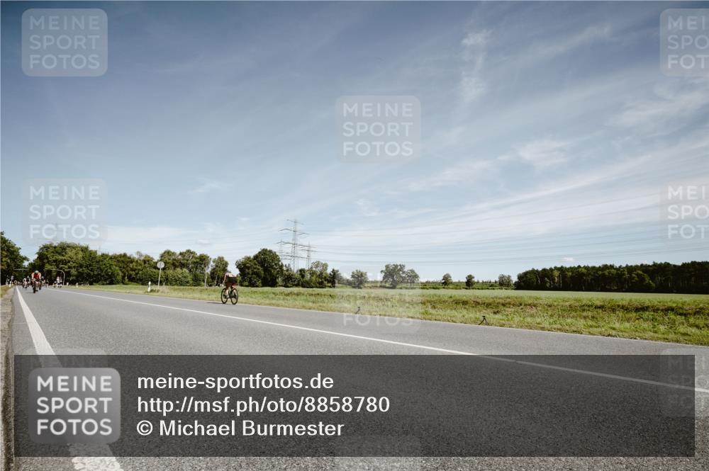 07.09.2025 - 19. Norderstedt Triathlon Michael Burmester http://msf.ph/oto/8858780 07.09.2025 12:35:45 Radfahren  meine-sportfotos.de