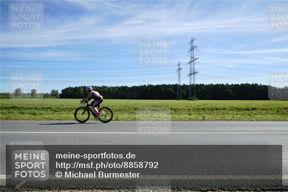 07.09.2025 - 19. Norderstedt Triathlon Michael Burmester http://msf.ph/oto/8858792 07.09.2025 11:32:54 Radfahren 770 meine-sportfotos.de