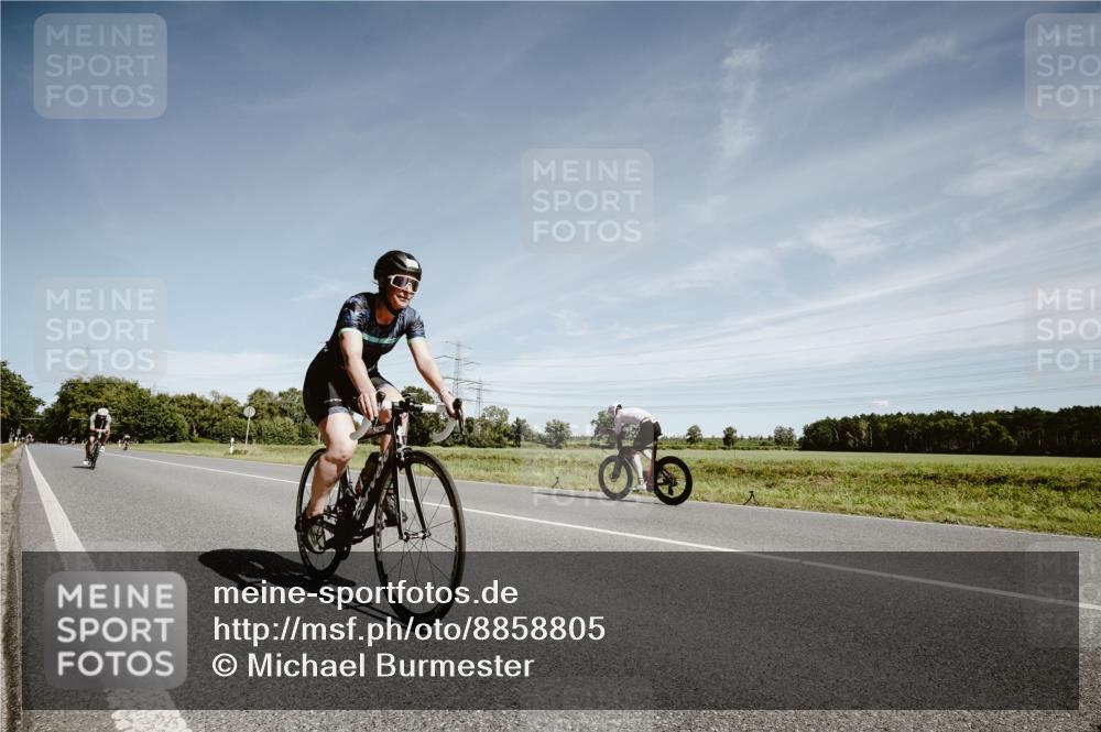 07.09.2025 - 19. Norderstedt Triathlon Michael Burmester http://msf.ph/oto/8858805 07.09.2025 12:35:51 Radfahren 283, 288, 786, 810 meine-sportfotos.de