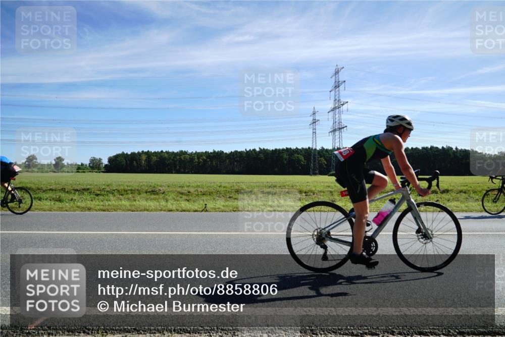 07.09.2025 - 19. Norderstedt Triathlon Michael Burmester http://msf.ph/oto/8858806 07.09.2025 11:33:02 Radfahren 148, 237 meine-sportfotos.de