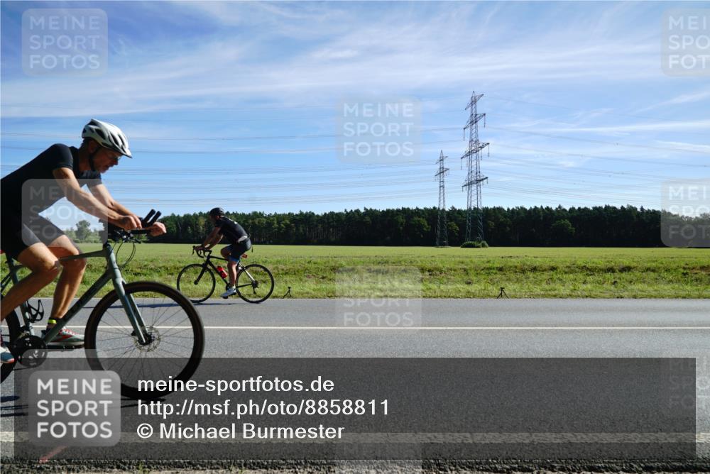 07.09.2025 - 19. Norderstedt Triathlon Michael Burmester http://msf.ph/oto/8858811 07.09.2025 11:33:03 Radfahren 148, 237 meine-sportfotos.de