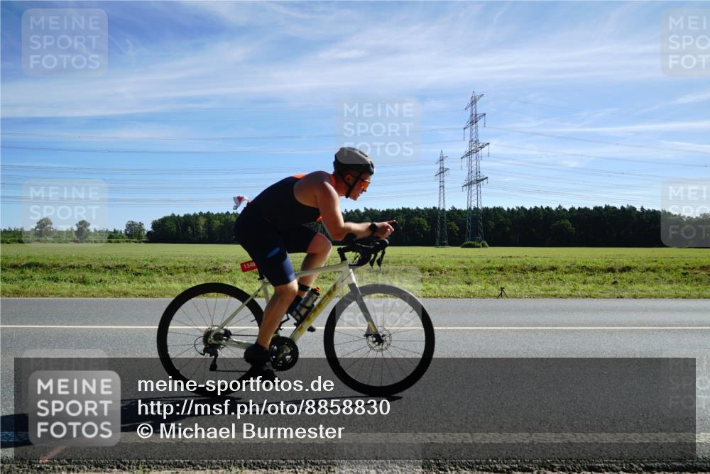 07.09.2025 - 19. Norderstedt Triathlon Michael Burmester http://msf.ph/oto/8858830 07.09.2025 11:33:16 Radfahren 1340 meine-sportfotos.de