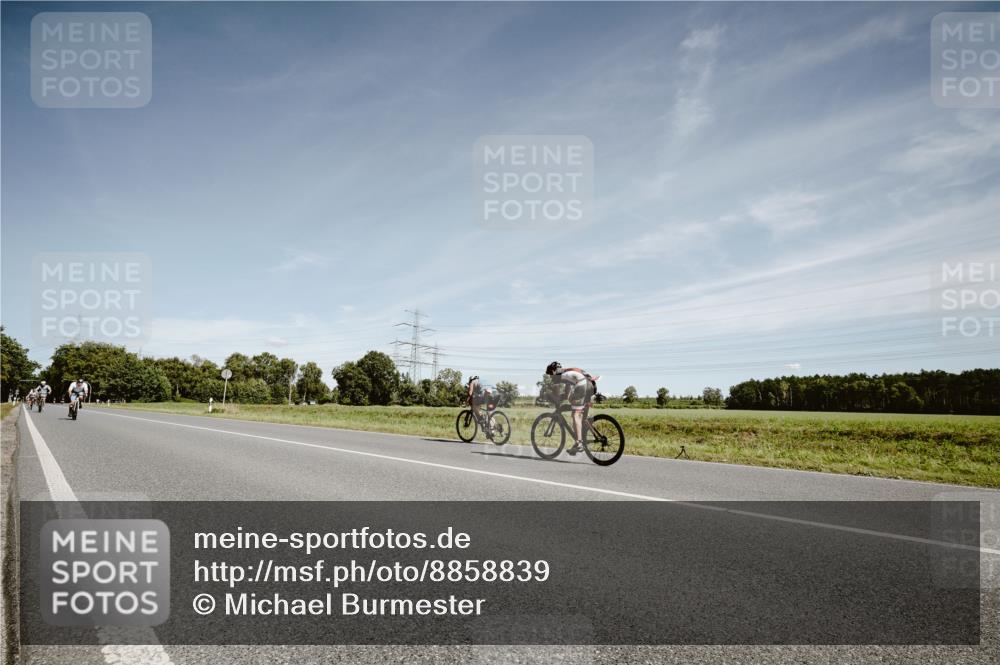 07.09.2025 - 19. Norderstedt Triathlon Michael Burmester http://msf.ph/oto/8858839 07.09.2025 12:36:22 Radfahren 174, 1216 meine-sportfotos.de