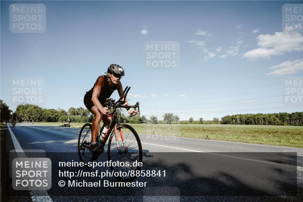 07.09.2025 - 19. Norderstedt Triathlon Michael Burmester http://msf.ph/oto/8858841 07.09.2025 15:42:51 Radfahren 415, 429, 925, 1534 meine-sportfotos.de
