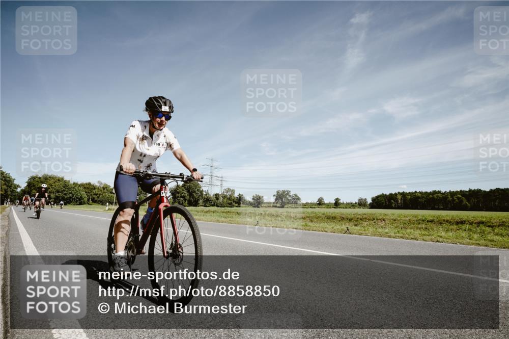 07.09.2025 - 19. Norderstedt Triathlon Michael Burmester http://msf.ph/oto/8858850 07.09.2025 12:36:29 Radfahren 169, 798, 825, 1261, 1338 meine-sportfotos.de