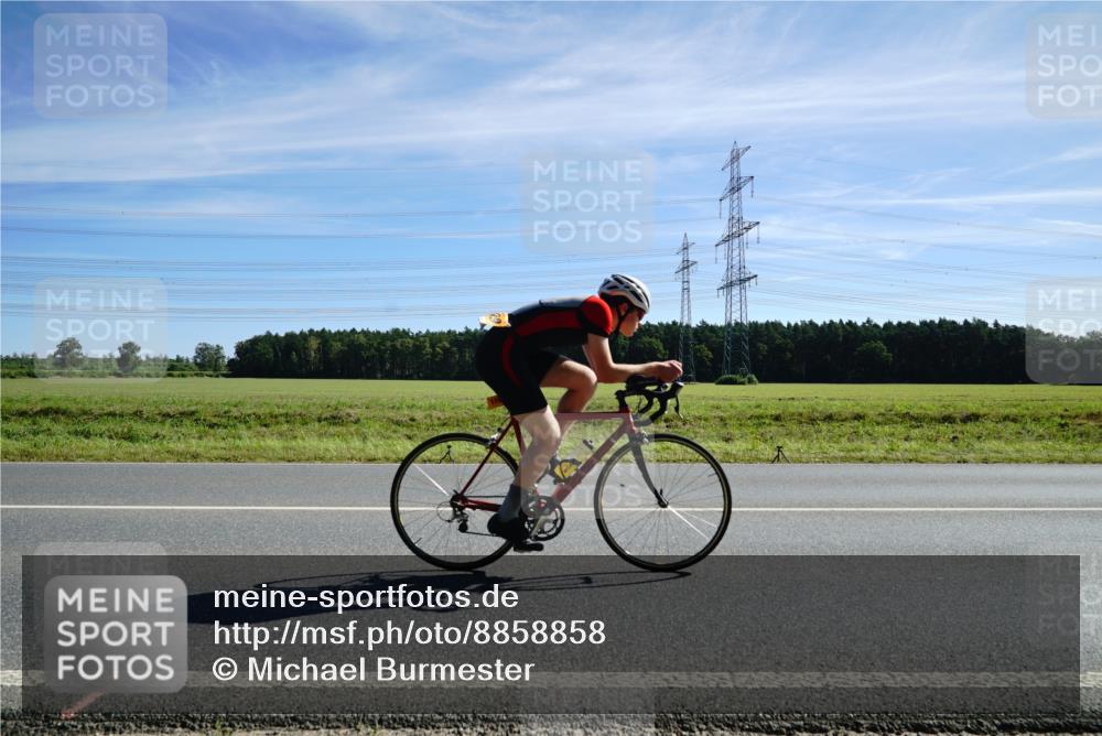 07.09.2025 - 19. Norderstedt Triathlon Michael Burmester http://msf.ph/oto/8858858 07.09.2025 11:33:33 Radfahren 1199, 1258, 1333 meine-sportfotos.de