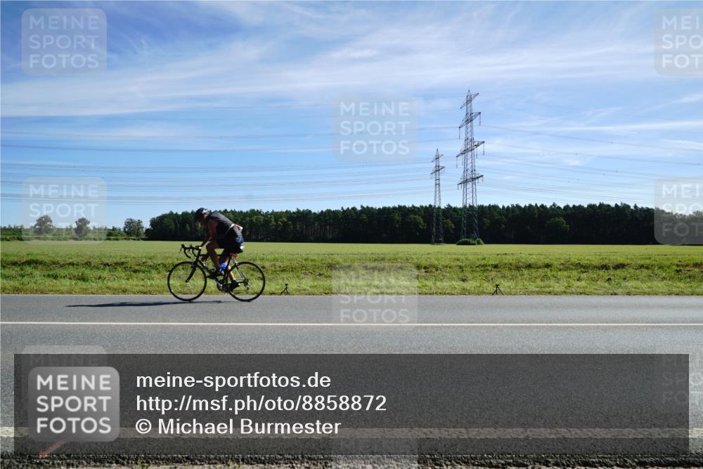 07.09.2025 - 19. Norderstedt Triathlon Michael Burmester http://msf.ph/oto/8858872 07.09.2025 11:33:44 Radfahren 1178 meine-sportfotos.de
