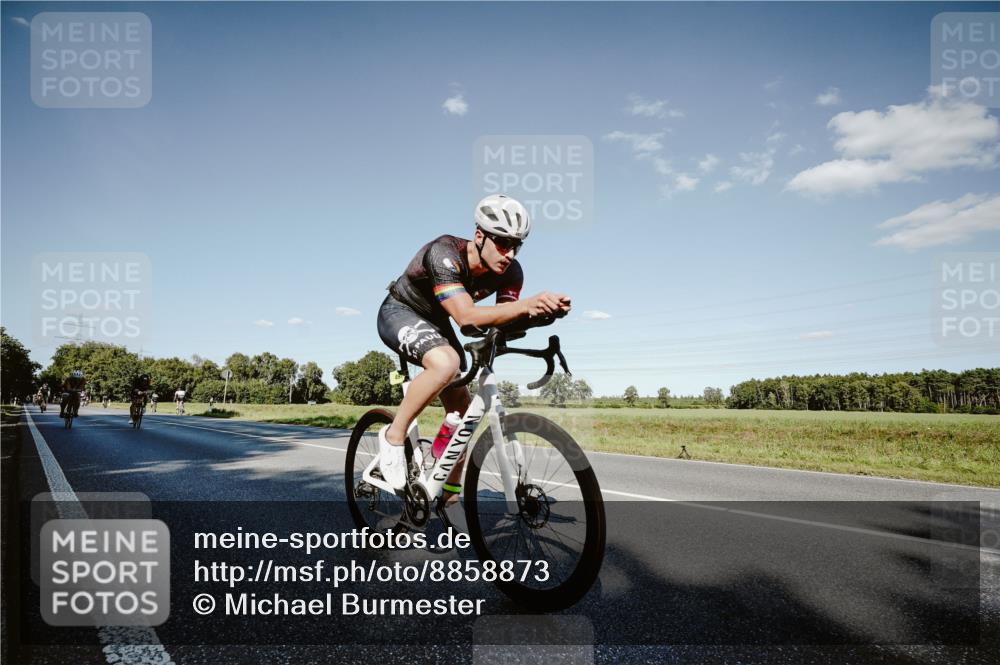 07.09.2025 - 19. Norderstedt Triathlon Michael Burmester http://msf.ph/oto/8858873 07.09.2025 15:43:04 Radfahren 496, 497, 502, 1528 meine-sportfotos.de