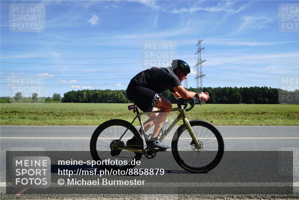 07.09.2025 - 19. Norderstedt Triathlon Michael Burmester http://msf.ph/oto/8858879 07.09.2025 13:19:22 Radfahren 349 meine-sportfotos.de