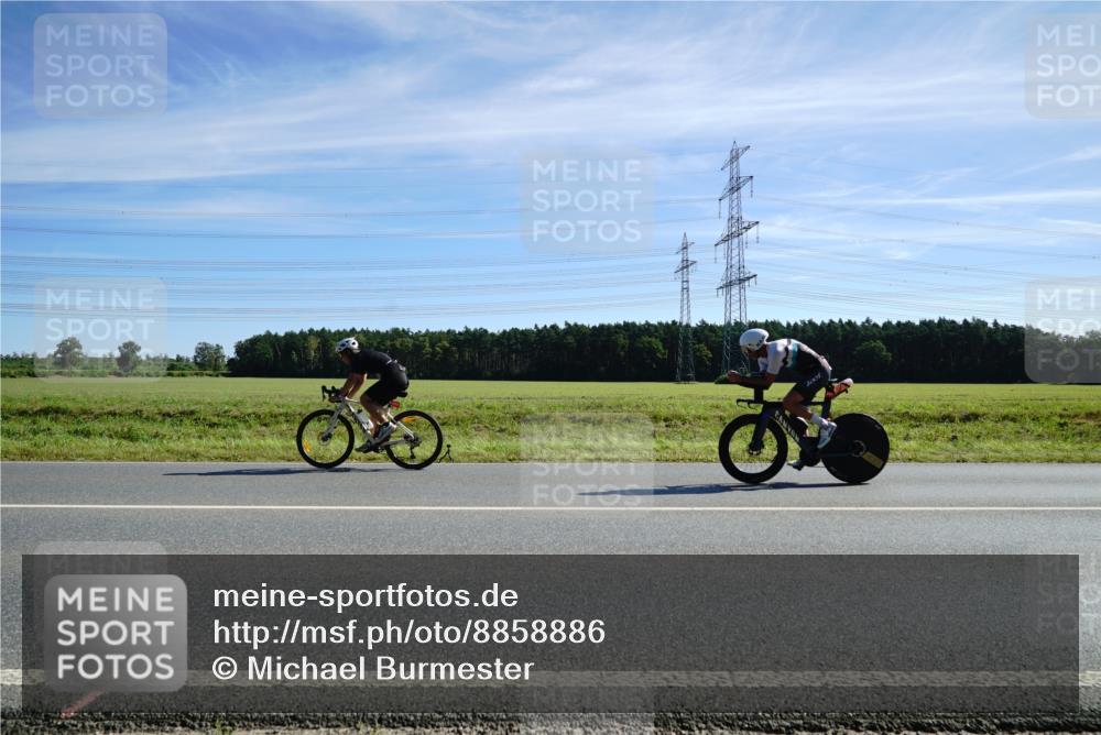 07.09.2025 - 19. Norderstedt Triathlon Michael Burmester http://msf.ph/oto/8858886 07.09.2025 11:33:49 Radfahren 1178 meine-sportfotos.de