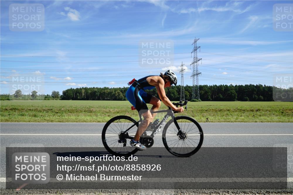07.09.2025 - 19. Norderstedt Triathlon Michael Burmester http://msf.ph/oto/8858926 07.09.2025 13:20:14 Radfahren 264, 270 meine-sportfotos.de
