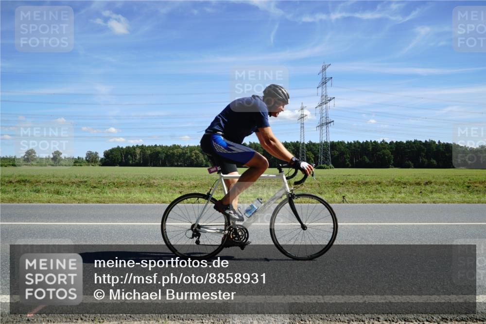 07.09.2025 - 19. Norderstedt Triathlon Michael Burmester http://msf.ph/oto/8858931 07.09.2025 13:20:20 Radfahren 360 meine-sportfotos.de
