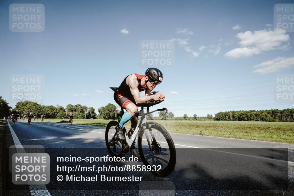 07.09.2025 - 19. Norderstedt Triathlon Michael Burmester http://msf.ph/oto/8858932 07.09.2025 15:43:23 Radfahren 505, 521, 524 meine-sportfotos.de