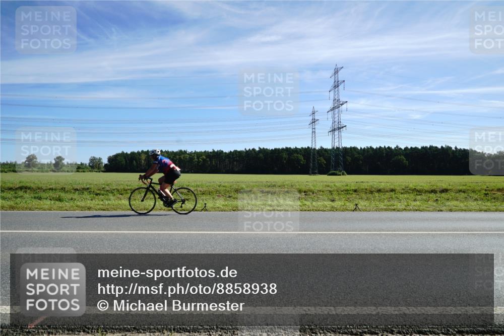 07.09.2025 - 19. Norderstedt Triathlon Michael Burmester http://msf.ph/oto/8858938 07.09.2025 11:34:11 Radfahren  meine-sportfotos.de