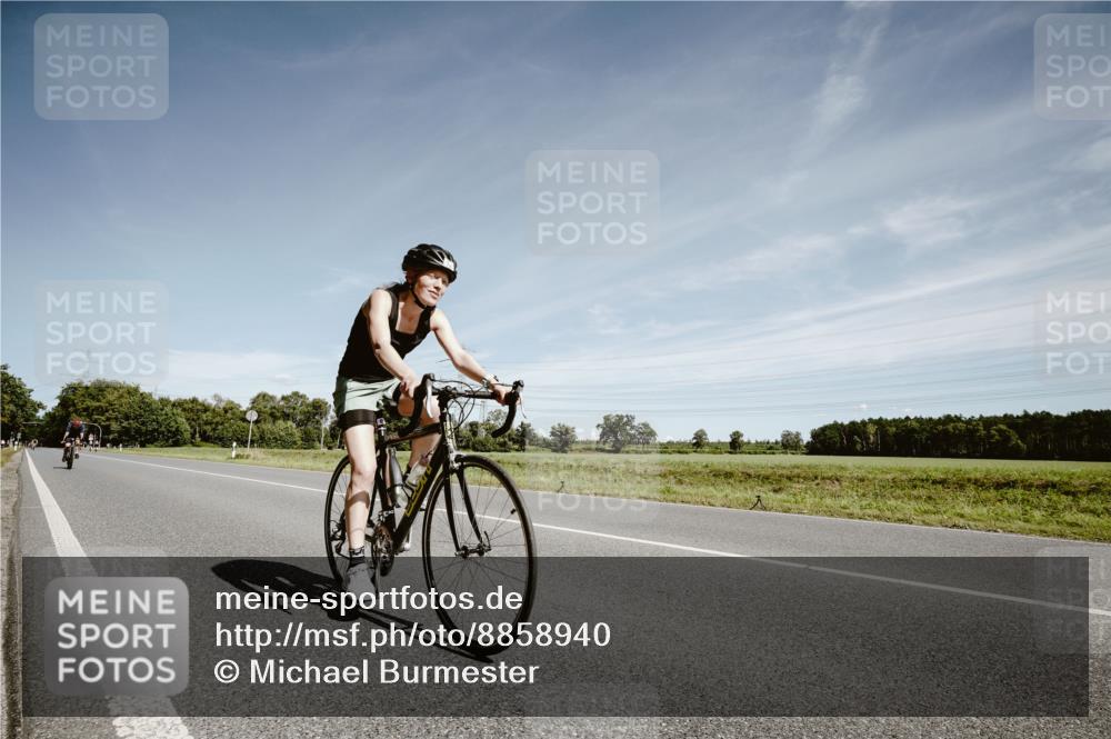07.09.2025 - 19. Norderstedt Triathlon Michael Burmester http://msf.ph/oto/8858940 07.09.2025 12:37:46 Radfahren 208, 1292 meine-sportfotos.de