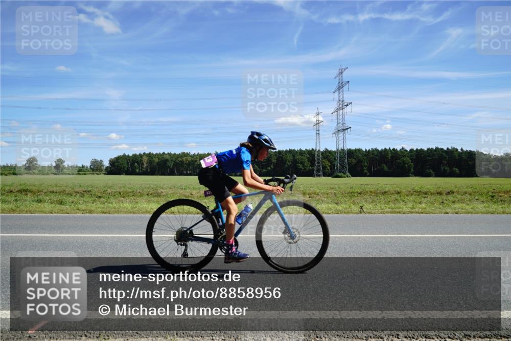 07.09.2025 - 19. Norderstedt Triathlon Michael Burmester http://msf.ph/oto/8858956 07.09.2025 13:20:47 Radfahren 319, 333, 358 meine-sportfotos.de