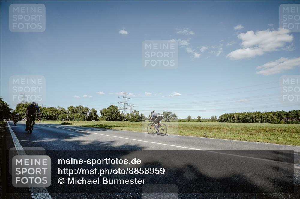 07.09.2025 - 19. Norderstedt Triathlon Michael Burmester http://msf.ph/oto/8858959 07.09.2025 15:43:31 Radfahren 399, 493, 519, 547, 903, 949, 957, 1420, 1437, 1486 meine-sportfotos.de