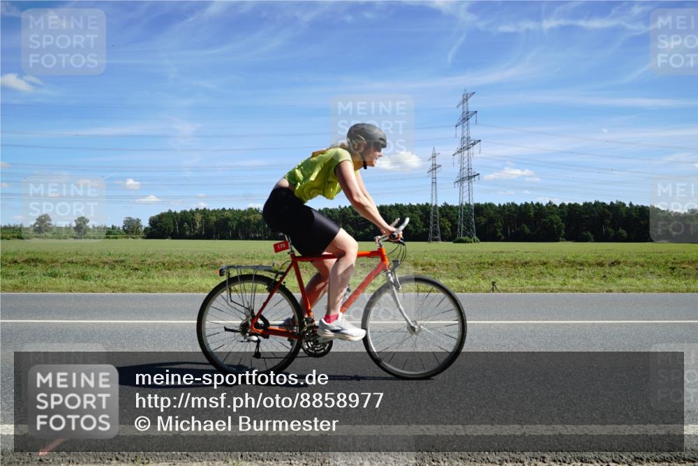 07.09.2025 - 19. Norderstedt Triathlon Michael Burmester http://msf.ph/oto/8858977 07.09.2025 13:22:25 Radfahren 179, 193, 206 meine-sportfotos.de
