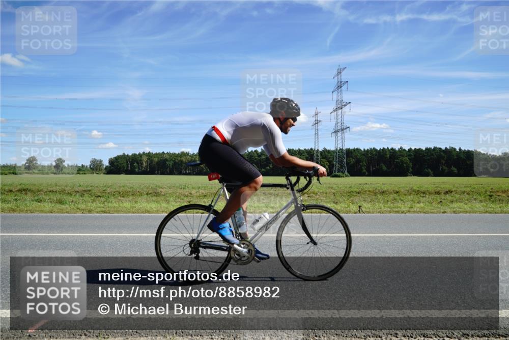 07.09.2025 - 19. Norderstedt Triathlon Michael Burmester http://msf.ph/oto/8858982 07.09.2025 13:22:27 Radfahren 179, 193, 206 meine-sportfotos.de