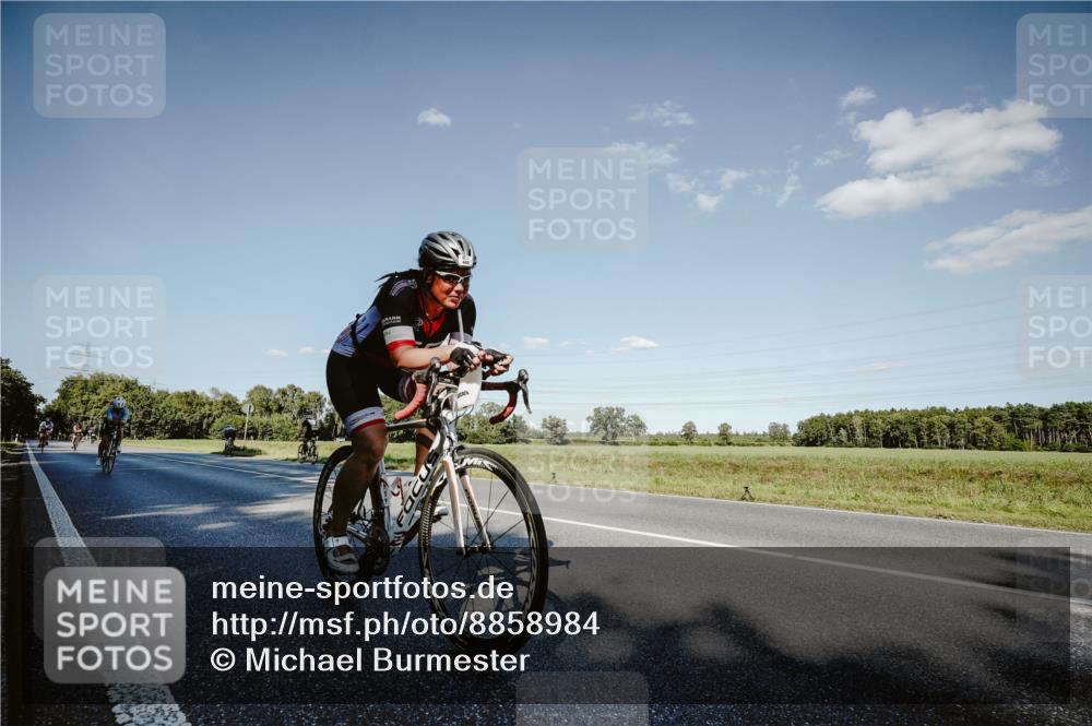 07.09.2025 - 19. Norderstedt Triathlon Michael Burmester http://msf.ph/oto/8858984 07.09.2025 15:43:40 Radfahren 407, 445, 1433, 1523 meine-sportfotos.de