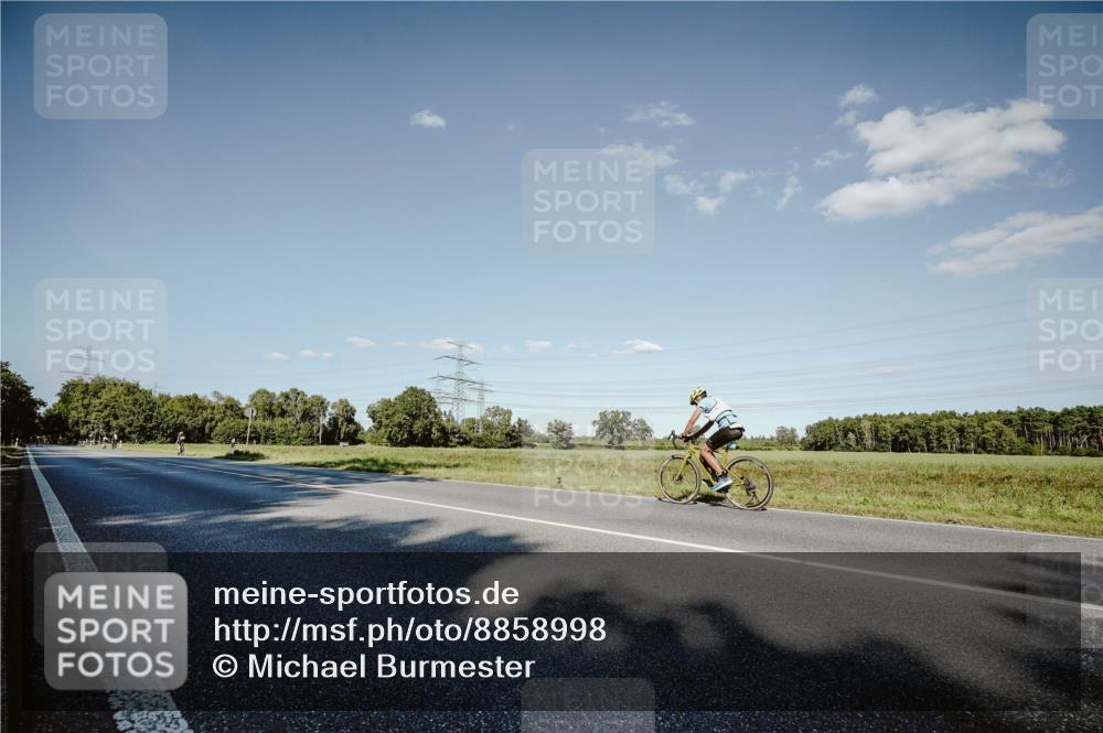 07.09.2025 - 19. Norderstedt Triathlon Michael Burmester http://msf.ph/oto/8858998 07.09.2025 15:43:46 Radfahren 407, 1523 meine-sportfotos.de