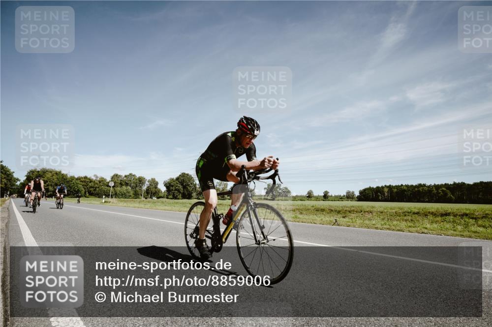 07.09.2025 - 19. Norderstedt Triathlon Michael Burmester http://msf.ph/oto/8859006 07.09.2025 12:38:36 Radfahren 224, 247, 309, 766, 808, 1262 meine-sportfotos.de