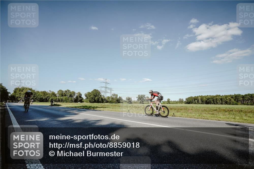 07.09.2025 - 19. Norderstedt Triathlon Michael Burmester http://msf.ph/oto/8859018 07.09.2025 15:43:58 Radfahren 507, 544 meine-sportfotos.de