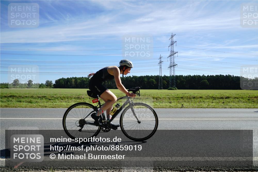 07.09.2025 - 19. Norderstedt Triathlon Michael Burmester http://msf.ph/oto/8859019 07.09.2025 11:34:57 Radfahren 1288 meine-sportfotos.de