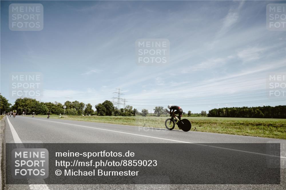 07.09.2025 - 19. Norderstedt Triathlon Michael Burmester http://msf.ph/oto/8859023 07.09.2025 12:38:43 Radfahren  meine-sportfotos.de