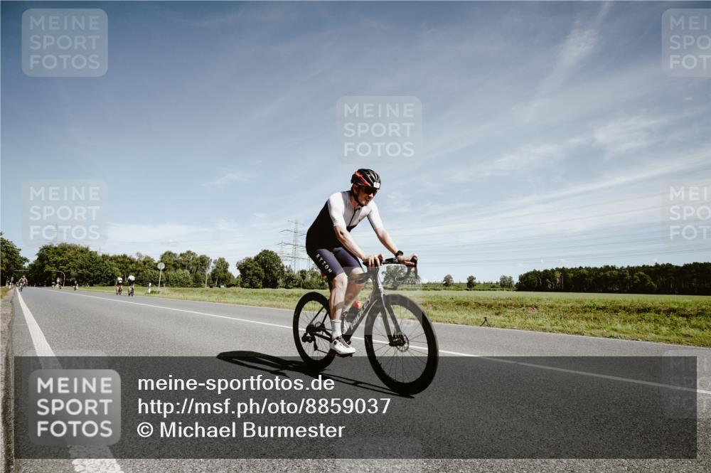 07.09.2025 - 19. Norderstedt Triathlon Michael Burmester http://msf.ph/oto/8859037 07.09.2025 12:38:49 Radfahren 754, 1384 meine-sportfotos.de