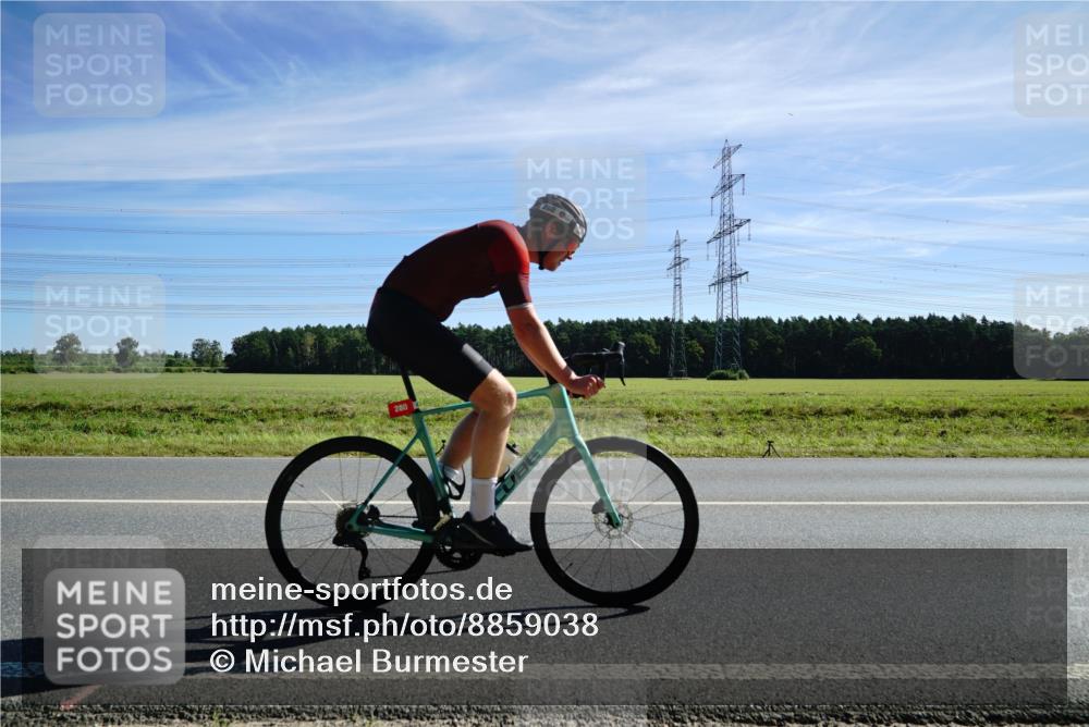 07.09.2025 - 19. Norderstedt Triathlon Michael Burmester http://msf.ph/oto/8859038 07.09.2025 11:35:04 Radfahren 155, 228, 280, 793, 1244 meine-sportfotos.de