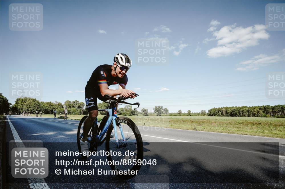 07.09.2025 - 19. Norderstedt Triathlon Michael Burmester http://msf.ph/oto/8859046 07.09.2025 15:44:06 Radfahren 490 meine-sportfotos.de