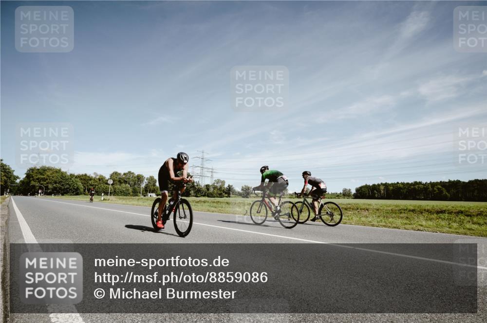 07.09.2025 - 19. Norderstedt Triathlon Michael Burmester http://msf.ph/oto/8859086 07.09.2025 12:39:27 Radfahren 212 meine-sportfotos.de