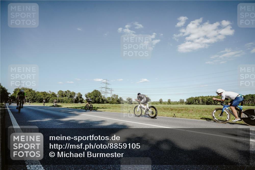 07.09.2025 - 19. Norderstedt Triathlon Michael Burmester http://msf.ph/oto/8859105 07.09.2025 15:44:34 Radfahren 945, 1482 meine-sportfotos.de